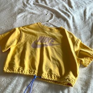 Speckled brand new Nike shirt worn maybe once in the past 3 years